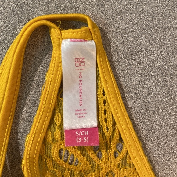 No Boundaries - Lace tank top. Size S - Picture 3 of 8